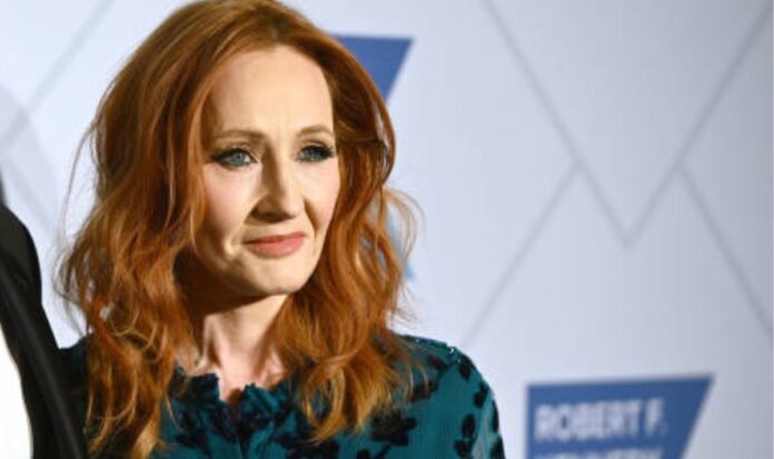 JK Rowling challenges transgender presenter to SUE her in Twitter spat - Express