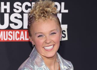JoJo Siwa Reveals How She Knew She Was Gay in Viral TikTok Trend – Seventeen