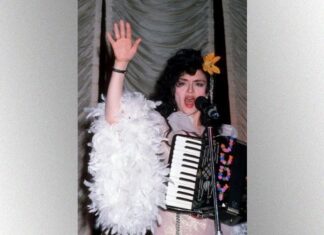 Judy Tenuta, accordion-playing 1980s comedy star, dead at 72 – KWLM (Willmar Radio)