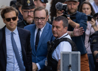 Kevin Spacey Says He Didn’t Publicly Come Out as Gay Because His Father Was a ‘White Supremacist and a Neo-Nazi’ – Variety