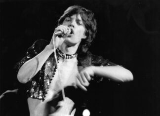 Mick Jagger Said 1 of The Rolling Stones’ Songs Was About a Gay Garbage Collector – Showbiz Cheat Sheet