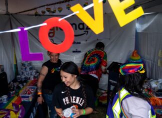 Phoenix Pride Festival draws crowd in spite of rain – The Arizona Republic