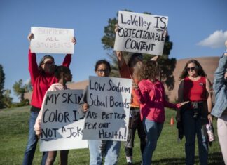 Superintendent is retiring after Colorado school board president urged parents to search schools for “objectionable material” – The Colorado Sun