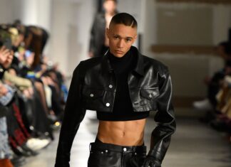 13 Spectacular Queer Catwalk Moments Worth Revisiting – British Vogue 13 Spectacular Queer Catwalk Moments Worth Revisiting - British Vogue