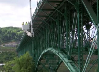 Knoxville mayor: Gay Street Bridge will not reopen to motor vehicles – WATE 6 On Your Side Knoxville mayor: Gay Street Bridge will not reopen to motor vehicles - WATE 6 On Your Side