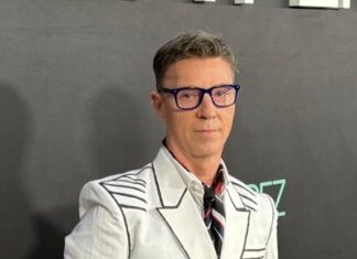 LGBTQ Entertainment Critics Relaunch GALECA’s Crimson Honors for Aspiring LGBTQ Journalists – AwardsWatch LGBTQ Entertainment Critics Relaunch GALECA’s Crimson Honors for Aspiring LGBTQ Journalists - AwardsWatch