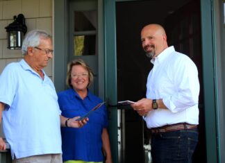 Six gay candidates are running in Connecticut — as Republicans – NBC News Six gay candidates are running in Connecticut — as Republicans - NBC News