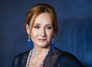 J.K. Rowling’s long history of discussing — but not depicting — Dumbledore’s sexuality – Entertainment Weekly News J.K. Rowling's long history of discussing — but not depicting — Dumbledore's sexuality - Entertainment Weekly News