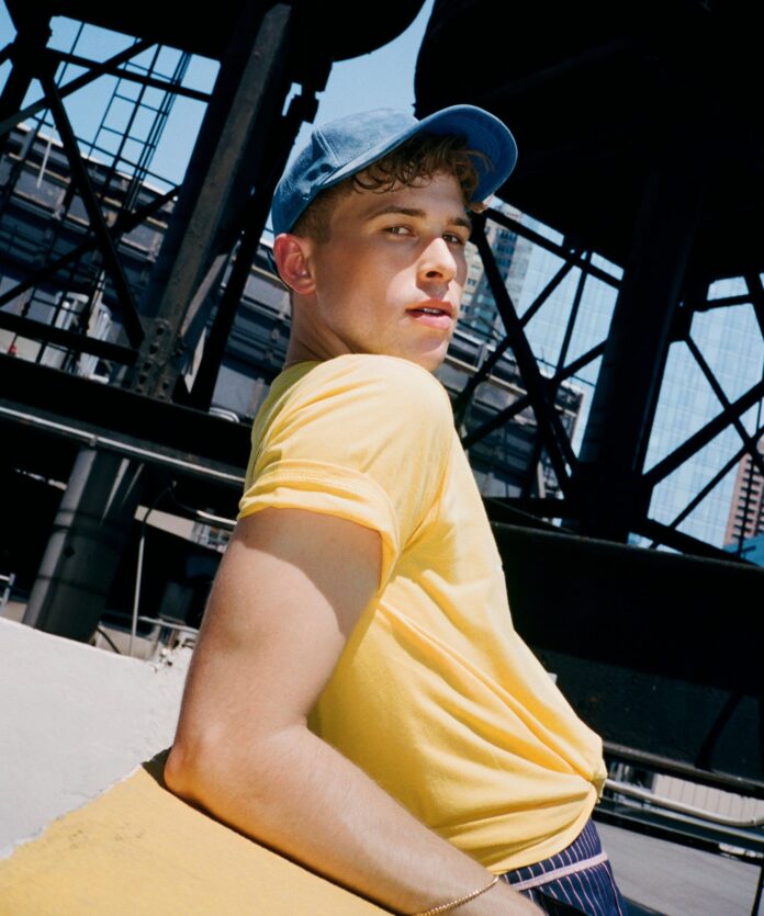Tommy Dorfman's Latest Fashion Statement: Gender - Refinery29