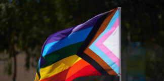 24 Hour Fitness allows staff to wear LGBT pride, BLM logos for 'solidarity' but limits US flag - Christian Post