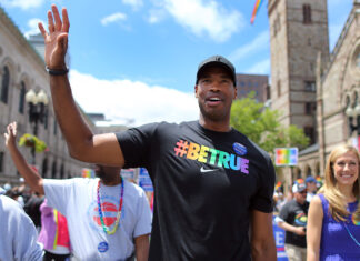 Jason Collins joins Nets’ Pride night and calls on sports world to ‘fight for equality’ - Gay City News