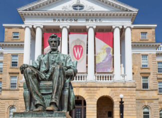 Columnist and humorist Jason Gay to deliver spring commencement address for his beloved alma mater (and to spite Michigan, probably) – University of Wisconsin–Madison Columnist and humorist Jason Gay to deliver spring commencement address for his beloved alma mater (and to spite Michigan, probably) - University of Wisconsin–Madison