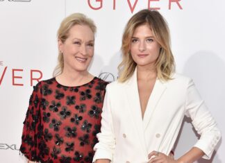 Louisa Jacobson Publicly Coming Out on Her Mom Meryl’s 75th Birthday Is the Most Iconic Gift Ever - Vogue