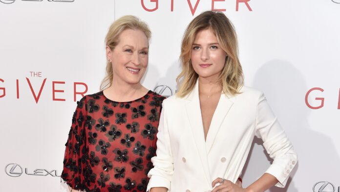 Louisa Jacobson Publicly Coming Out on Her Mom Meryl’s 75th Birthday Is the Most Iconic Gift Ever - Vogue