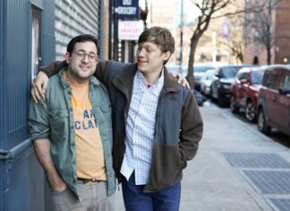 The latest trend on Gay Twitter™ involves tops, bottoms &… Alexis Rose from “Schitt’s Creek?” – Queerty The latest trend on Gay Twitter™ involves tops, bottoms &... Alexis Rose from "Schitt's Creek?" - Queerty