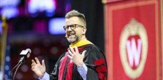 Wall Street Journal columnist Jason Gay to deliver UW spring commencement keynote - The Badger Herald