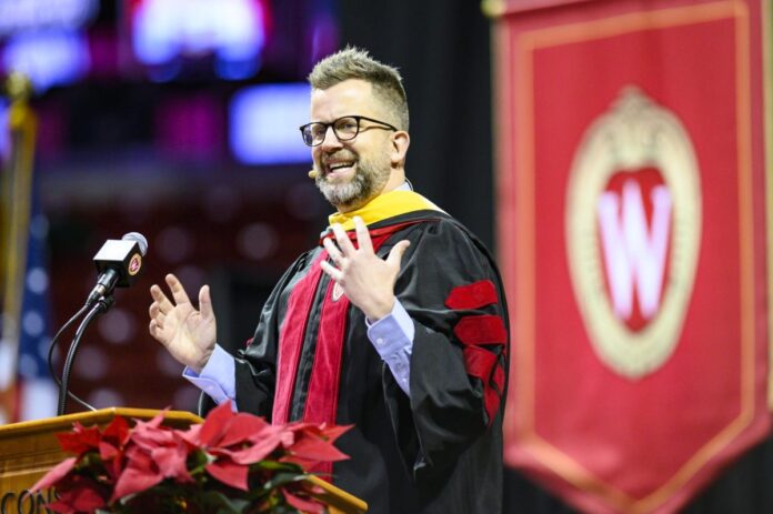 Wall Street Journal columnist Jason Gay to deliver UW spring commencement keynote - The Badger Herald
