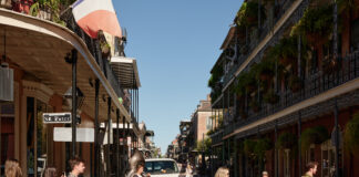 Behind the Scenes of the Most Scandalous Ghost Tour in New Orleans - Thrillist