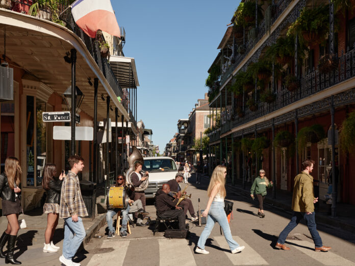 Behind the Scenes of the Most Scandalous Ghost Tour in New Orleans - Thrillist