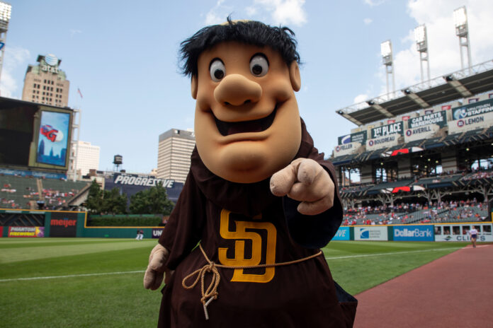 Cardinals broadcaster Chip Caray reportedly won't be punished for accidentally saying anti-gay slur on air: 'Honest' mistake - Yahoo Sports