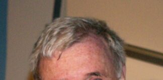 Edmund White, Pioneer of Gay Literature, Is Dead at 85 – The New York Times Edmund White, Pioneer of Gay Literature, Is Dead at 85 - The New York Times