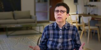 From thumb rings to flannel: Why lesbian fashion holds personal and political power - PinkNews