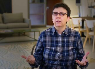 From thumb rings to flannel: Why lesbian fashion holds personal and political power - PinkNews