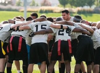 Gay football league celebrates 20 years of national championships and body shots - Outsports