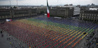 Largest Human Pride Flag Ever Made by Mexican LGBTQ Activists Sets Global Record – Latin Times Largest Human Pride Flag Ever Made by Mexican LGBTQ Activists Sets Global Record - Latin Times