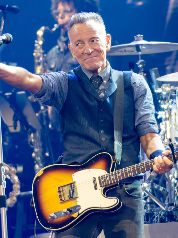 Major US airport set to become first with its own gay bar - PinkNews