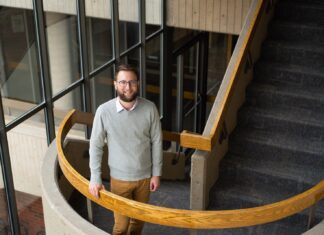 Michael Gay MBA ’23 leverages a Willamette MBA to tackle Oregon’s mental health crisis – Willamette University Michael Gay MBA '23 leverages a Willamette MBA to tackle Oregon's mental health crisis - Willamette University