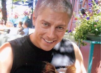 PASSAGES: Best Gay Travel Guides Online Publishing co-founder and owner Derrick Sorles – Windy City Times PASSAGES: Best Gay Travel Guides Online Publishing co-founder and owner Derrick Sorles - Windy City Times