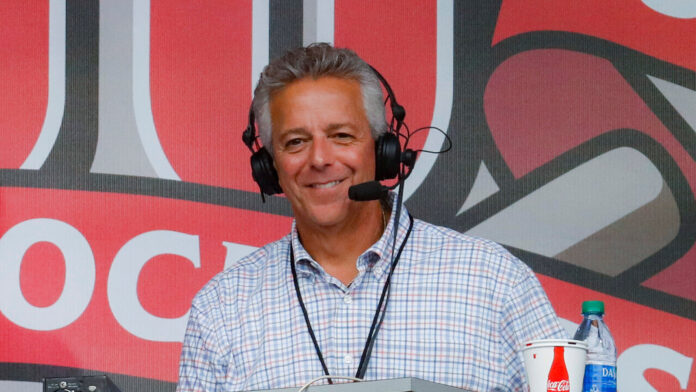 Reds suspend announcer Thom Brennaman after hot mic catches anti-gay slur - Yahoo Sports