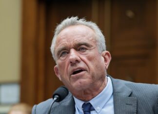 RFK Jr.’s MAHA plan to push wearable health tech could endanger Americans – MSNBC News RFK Jr.’s MAHA plan to push wearable health tech could endanger Americans - MSNBC News