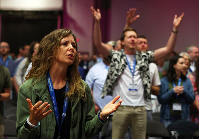 Southern Baptists vote to endorse a ban on gay marriage - Politico