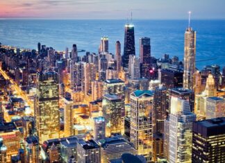 The Terrible Reason This Ad Got Banned In Chicago – Refinery29 The Terrible Reason This Ad Got Banned In Chicago - Refinery29