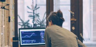 These are the regressive work culture trends currently fuelling the unfair LGBTQ+ pay gap - PinkNews