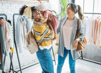 30 LGBTQ+-Owned Fashion Brands To Support During Pride Month & Beyond – women.com 30 LGBTQ+-Owned Fashion Brands To Support During Pride Month & Beyond - women.com