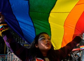 4 Reasons Gay Couples Should Travel to Asia - The Planet D