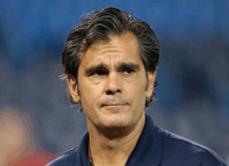 Cardinals announcer Chip Caray accidentally says anti-gay slur in on-air slip-up - Yahoo Sports
