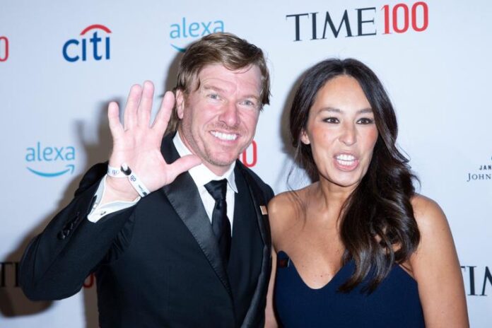 Chip and Joanna Gaines Under Fire for New Show With LGBT Family - National Catholic Register
