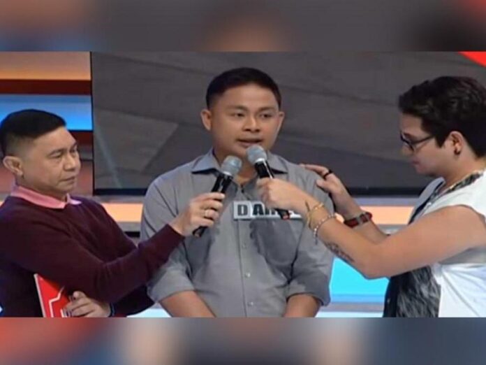 Eat Bulaga's #BawalJudgmental trends anew as replay of closeted gay men bring tears to viewers - GMA Network