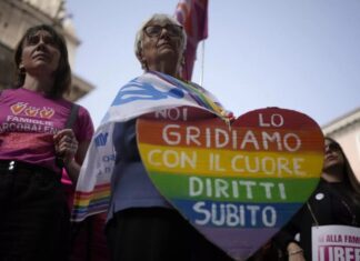 Fact check: Has Italy just passed an anti-LGBT surrogacy law? - Euronews