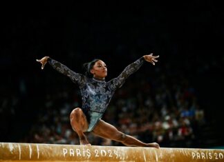 Gym allegedly told queer man his dancing made others ‘uncomfortable’ – Australian Broadcasting Corporation Gym allegedly told queer man his dancing made others 'uncomfortable' - Australian Broadcasting Corporation