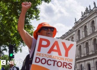 NHS doctors' strike: Health secretary and BMA to meet next week - BBC