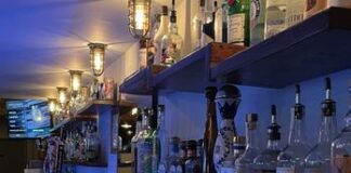 NYC: Washington Heights Gay Bar ‘No Parking’ Closes Its Doors – It Will Be Missed - Remezcla