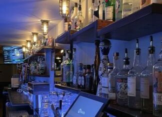 NYC: Washington Heights Gay Bar ‘No Parking’ Closes Its Doors – It Will Be Missed – Remezcla NYC: Washington Heights Gay Bar ‘No Parking’ Closes Its Doors – It Will Be Missed - Remezcla