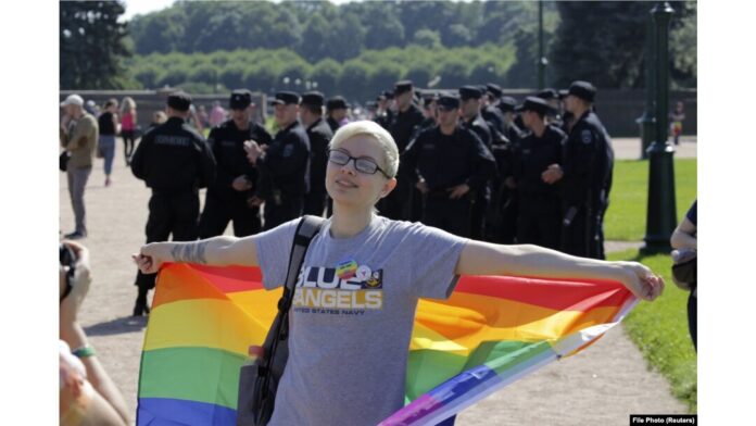 Russia: Rising Toll of LGBT ‘Extremism’ Designation - Human Rights Watch