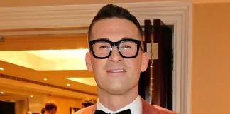 Sky Sports presenter blasts unnamed anti-LGBTQ+ footballer who ‘cheated on wife every week’ - PinkNews