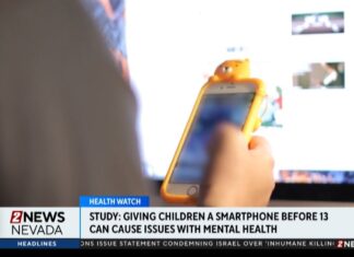 Video Study suggests early smartphone use can cause mental health challenges later in life - ABC News